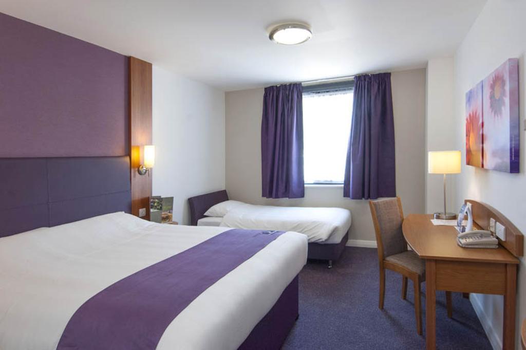 Premier Inn Newcastle City Centre Millennium Bridge Room photo