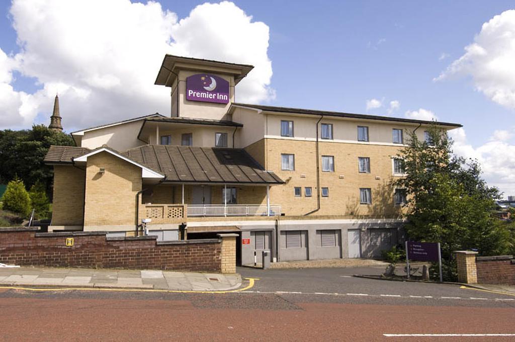 Premier Inn Newcastle City Centre Millennium Bridge Exterior photo